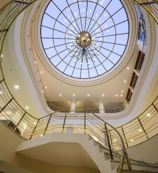 Hotel Vantaris Palace