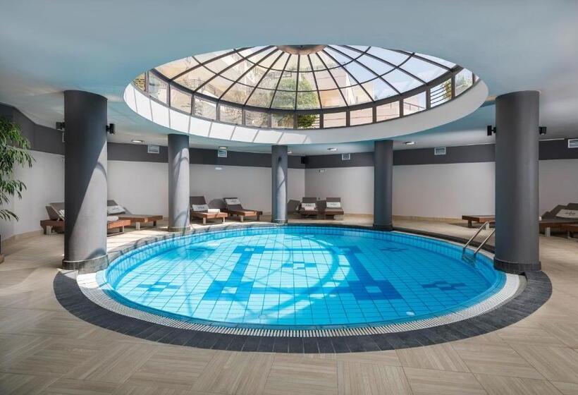 בית מלון כפרי Vantaris Palace