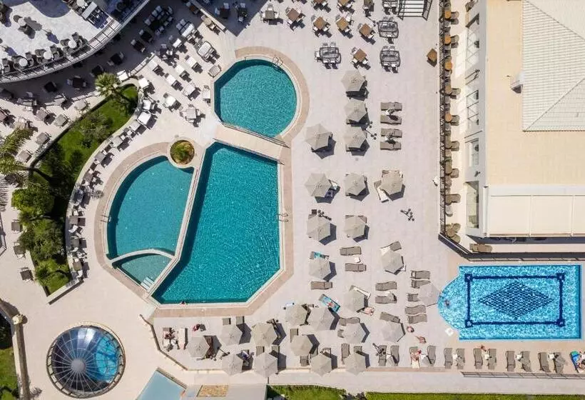 Hotel Vantaris Palace