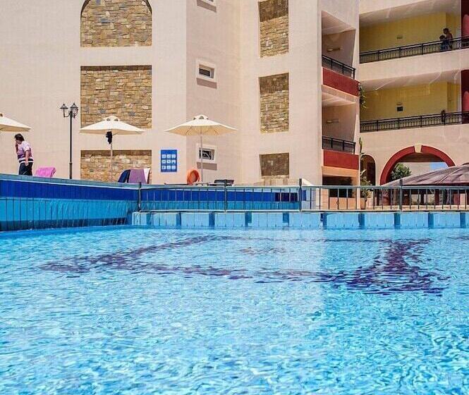 בית מלון כפרי Vantaris Palace