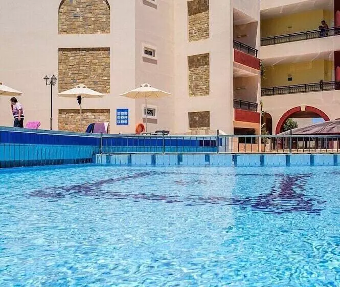 Hotel Vantaris Palace