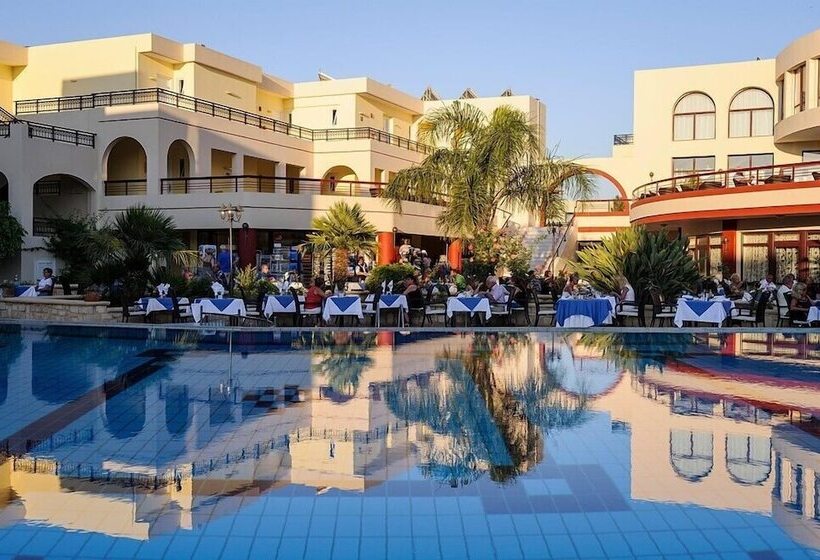 בית מלון כפרי Vantaris Palace