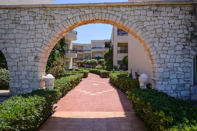 בית מלון כפרי Vantaris Palace