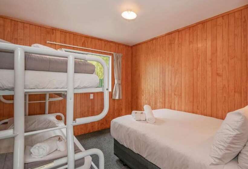 호텔 Coromandel Shelly Beach Top 10 Holiday Park