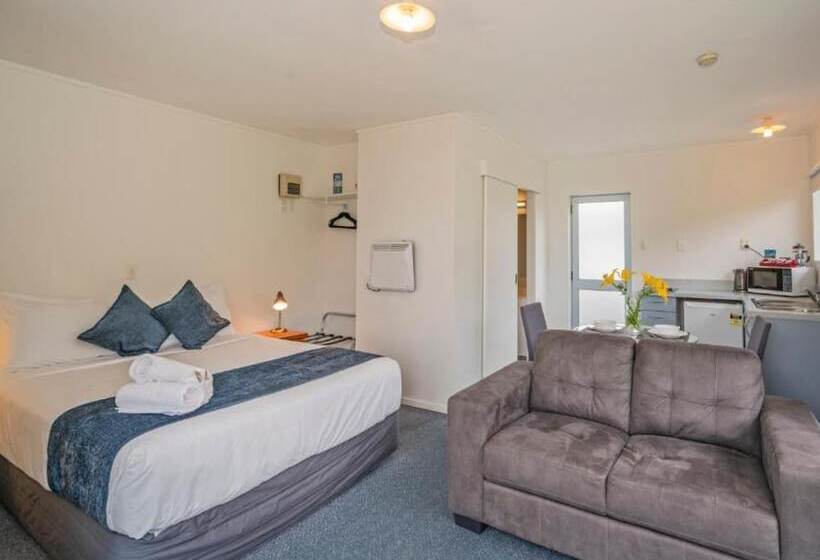 호텔 Coromandel Shelly Beach Top 10 Holiday Park