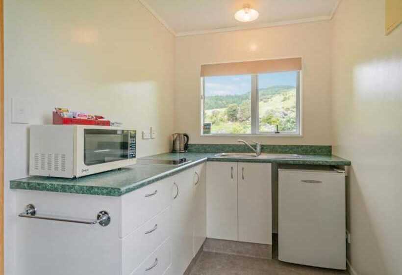 호텔 Coromandel Shelly Beach Top 10 Holiday Park