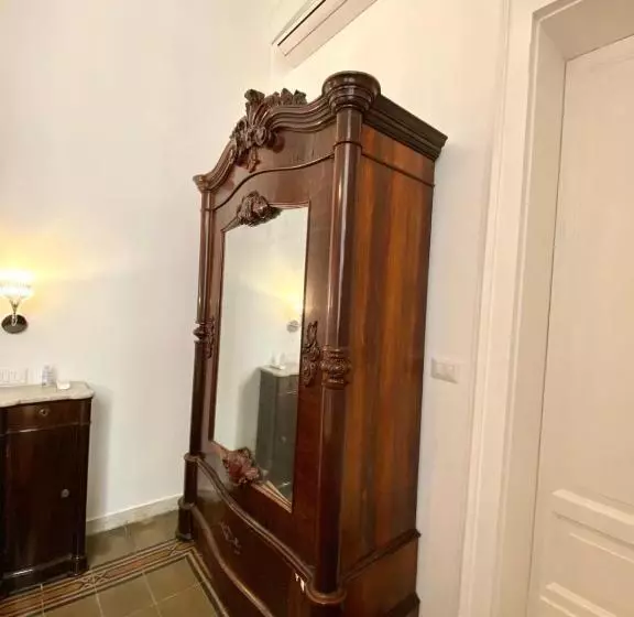 تختخواب و صبحانه Al Teatro