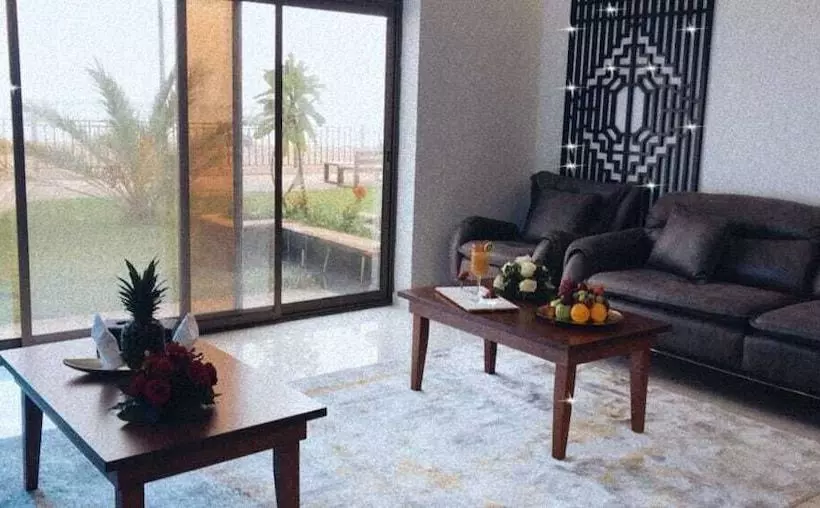 هتل Holiday Villa Yanbu