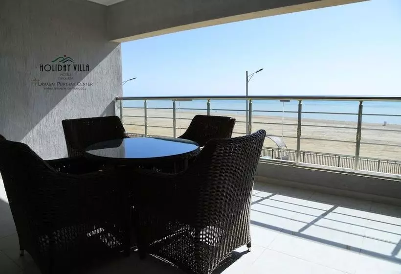 هتل Holiday Villa Yanbu