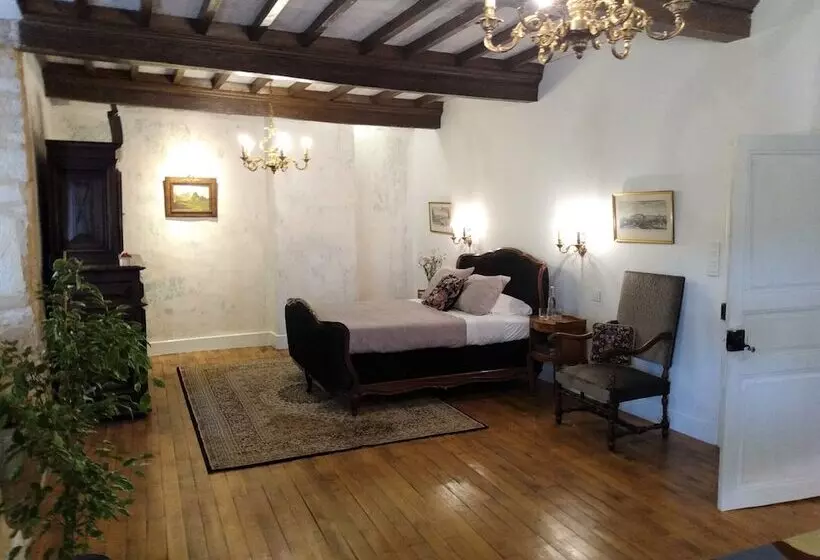 Aamiaismajoitus (B&B) Chateau De Balsac