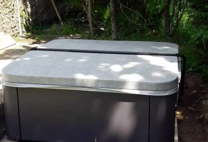 Aamiaismajoitus (B&B) Chateau De Balsac