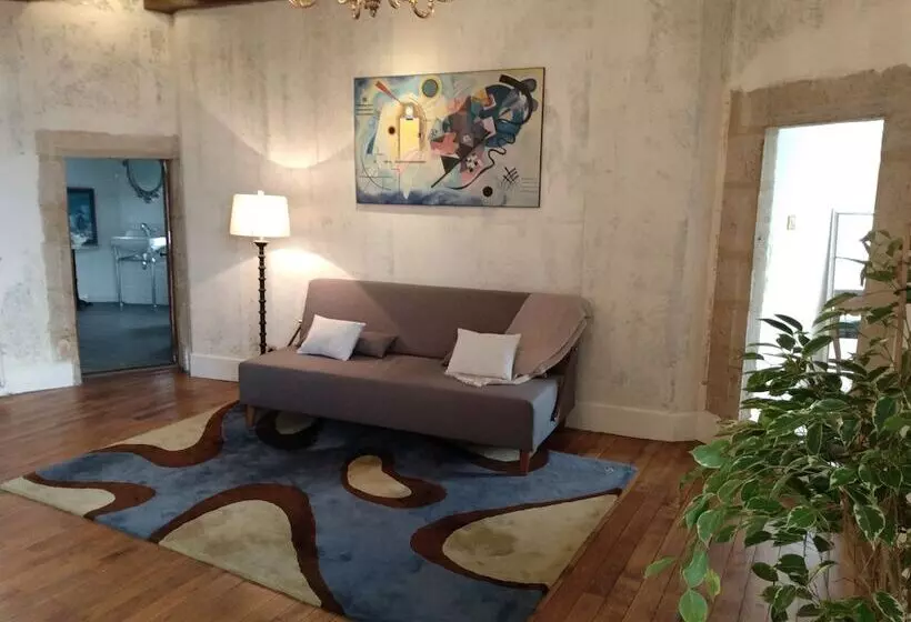 Aamiaismajoitus (B&B) Chateau De Balsac