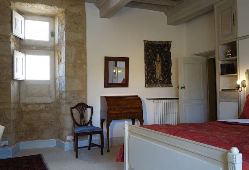 تختخواب و صبحانه Chateau De Balsac