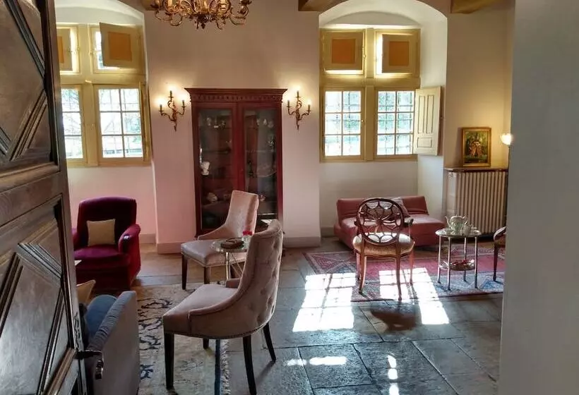 Aamiaismajoitus (B&B) Chateau De Balsac