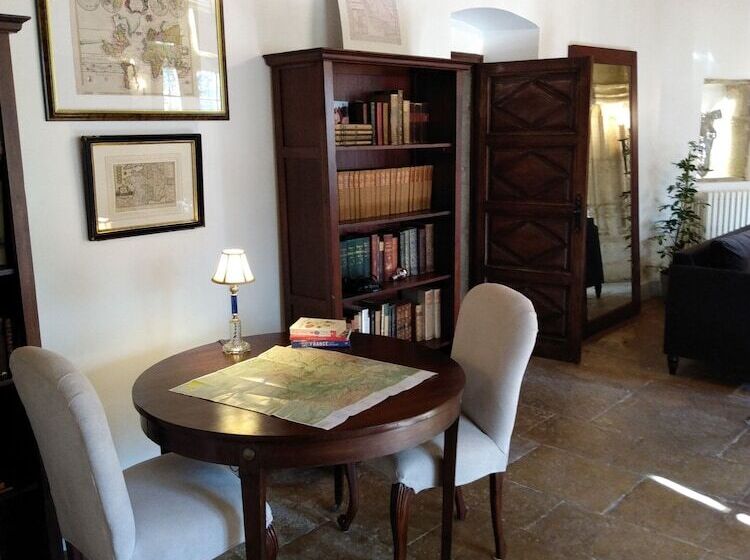 تختخواب و صبحانه Chateau De Balsac