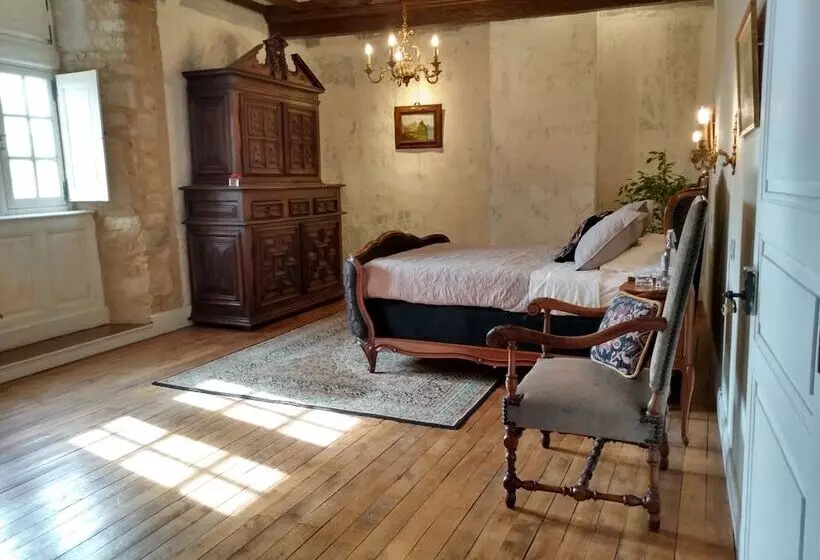 Aamiaismajoitus (B&B) Chateau De Balsac