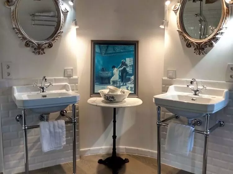 Aamiaismajoitus (B&B) Chateau De Balsac