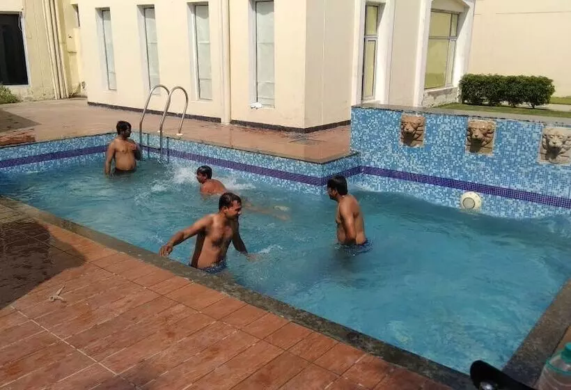 Brij Bhoomi Resort