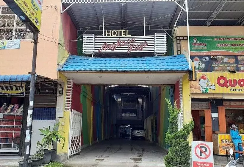 ホテル Angkasa Raya