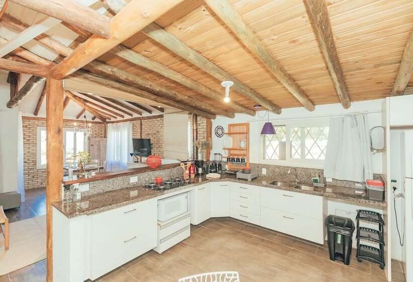 هتل Chalés & Bangalôs Ibiraquera