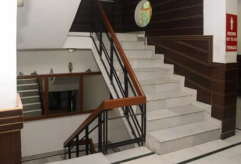 Hotelli Oyo 22122  Falcon Crest