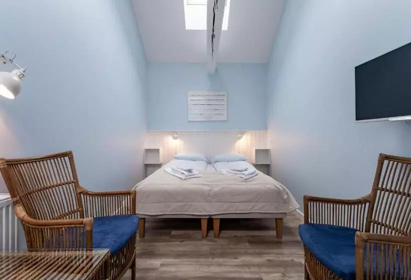 Hotelli Rødvig Kro Og Bade