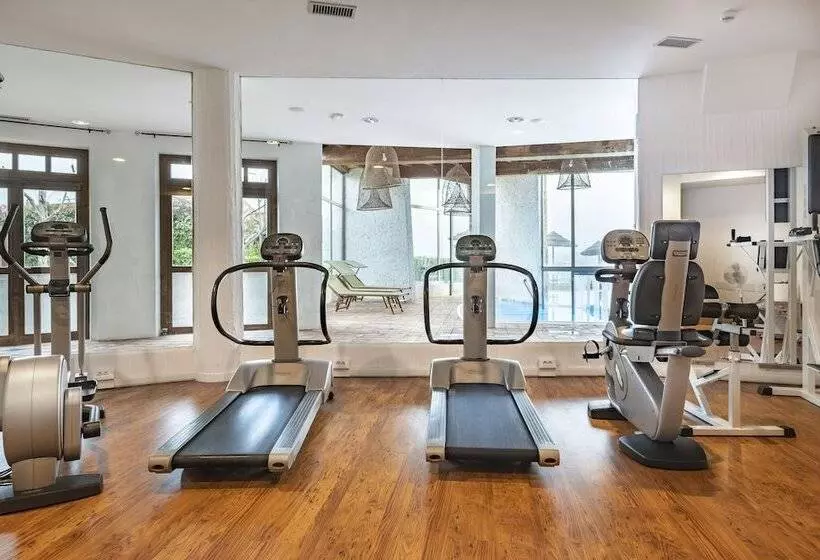 ホテル Resort & Spa Baja Caddinas