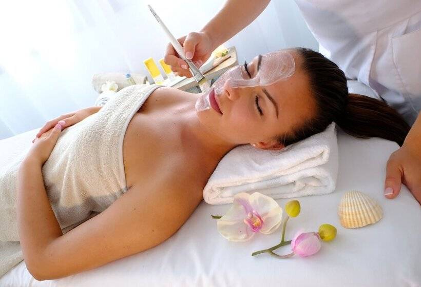 ホテル Resort & Spa Baja Caddinas