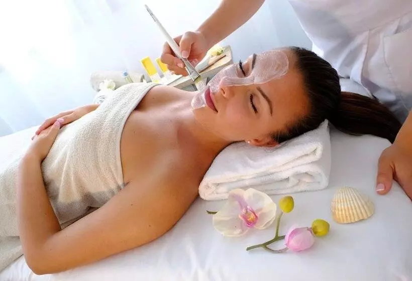 ホテル Resort & Spa Baja Caddinas