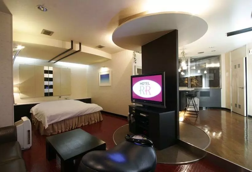 Hotelli Rr   Adults Only