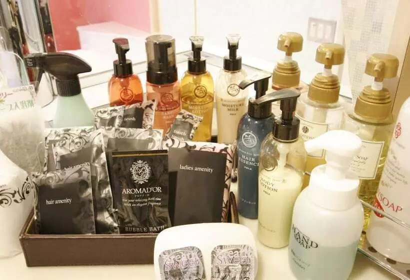 Hotelli Rr   Adults Only