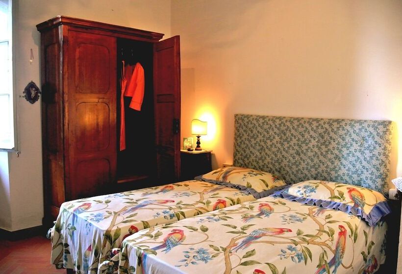 هتل روستایی Stefano Resort