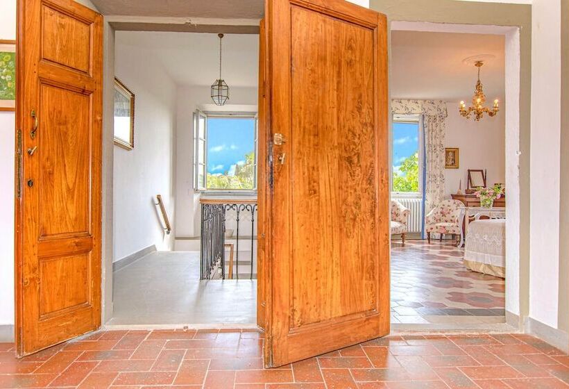 هتل روستایی Stefano Resort