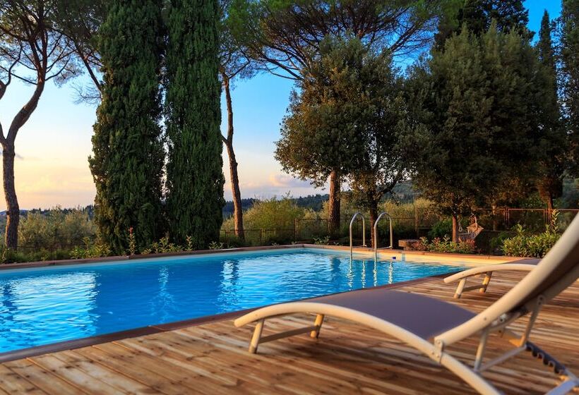 هتل روستایی Stefano Resort