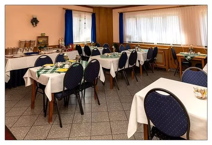 Hotelli Zum Kleinen Reichstag