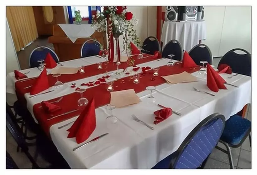 Hotelli Zum Kleinen Reichstag