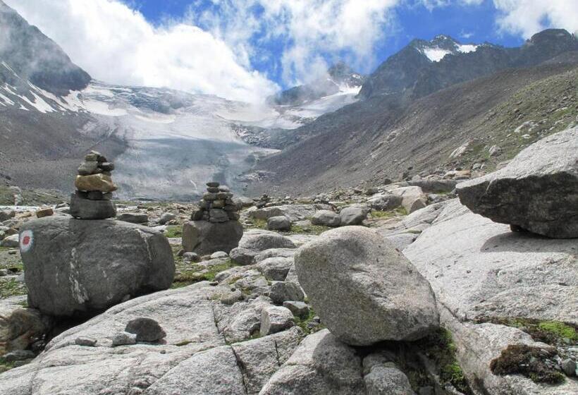 Pension Alpenhaus Monte