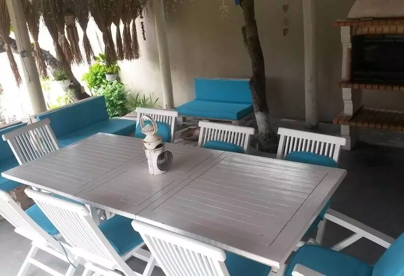 Majatalo Ponta Beach Guest House