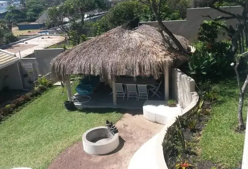Majatalo Ponta Beach Guest House