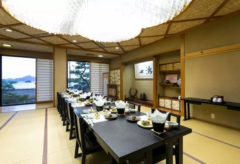 旅館 Uminomieruyado Muramiya