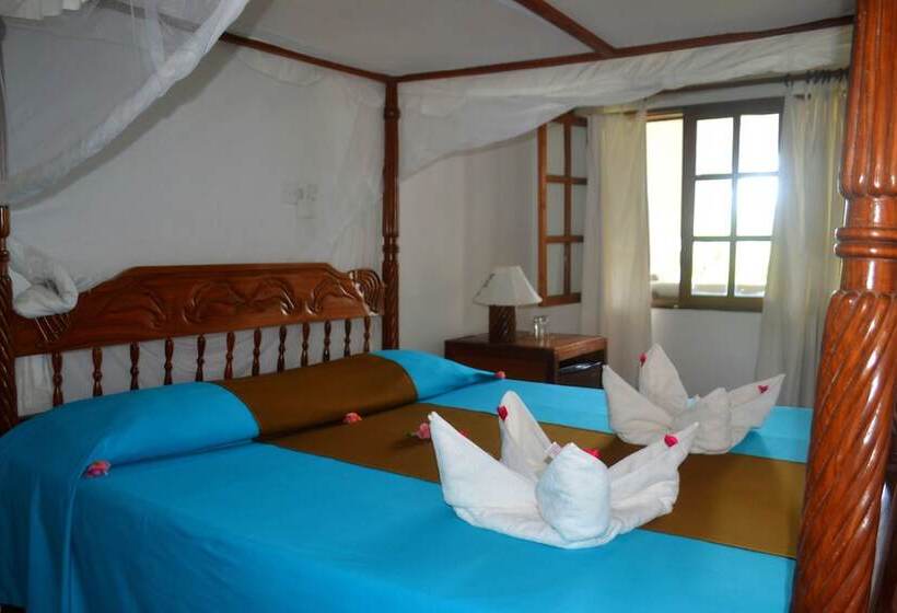 Aquarius Club International Resort