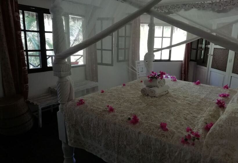 Aquarius Club International Resort