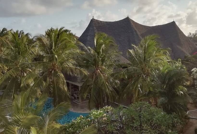 Aquarius Club International Resort