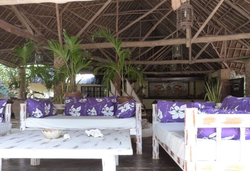 Aquarius Club International Resort