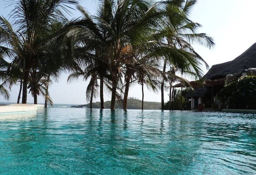 Aquarius Club International Resort