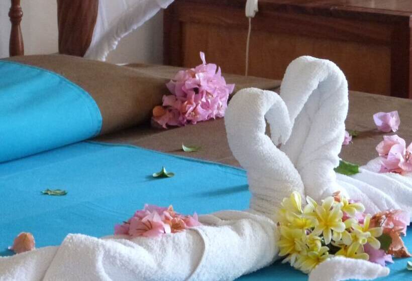 Aquarius Club International Resort