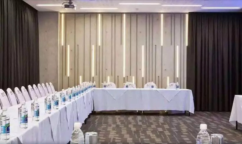 هتل Nwr Gross Barmen Resort