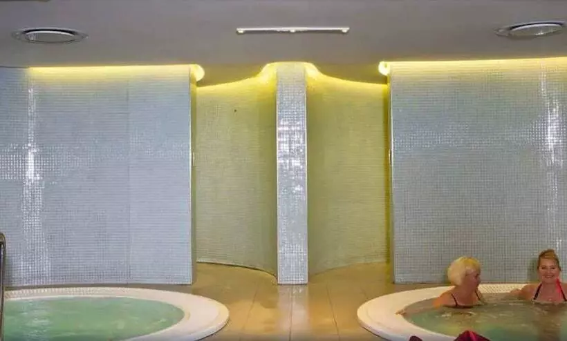 هتل Nwr Gross Barmen Resort