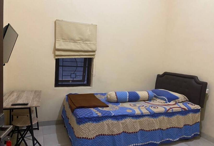 בית מלון כפרי Oyo 90548 Kika Homestay