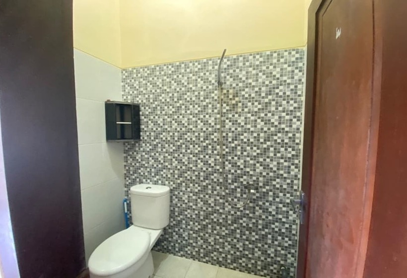 בית מלון כפרי Oyo 90548 Kika Homestay